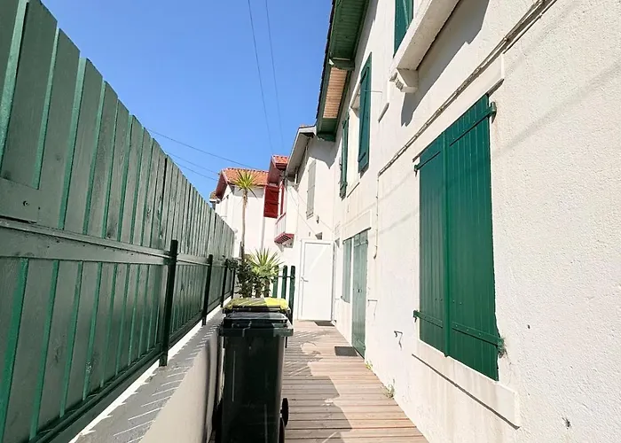 Proche Cote Des Basques - T2 Renove Биарриц